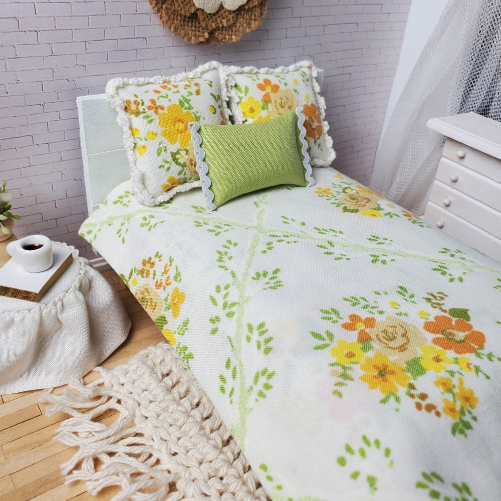 Floral Bedding Set with Green Accent Pillow Miniature Dollhouse 1:12 Scale